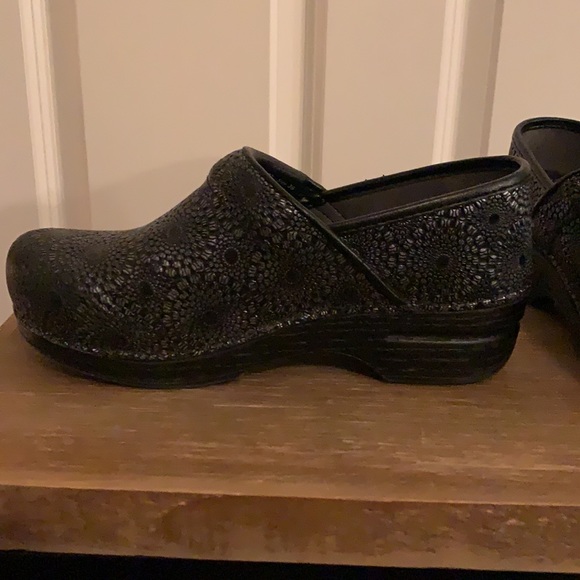 Dansko nursing clogs - Picture 7 of 7